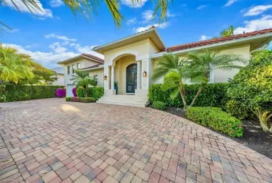 655 17th AVE, NAPLES, Florida 34102, 5 Bedrooms Bedrooms, ,4 BathroomsBathrooms,Residential,For Sale,17th,224033431