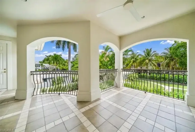 33 3RD ST, NAPLES, Florida 34102, 4 Bedrooms Bedrooms, ,5 BathroomsBathrooms,Residential,For Sale,3RD,224041450